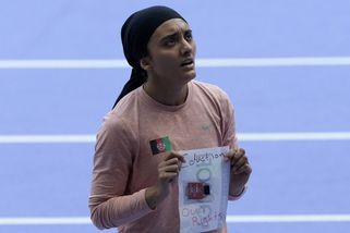 Afghánská běžkyně poslala z Paříže vzkaz Tálibánu. Chce svá práva - Seznam Zprávy